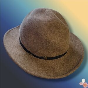 Lucky Brand Tan Wool Fedora Hat with Gold Lapel Pin Medium/Large